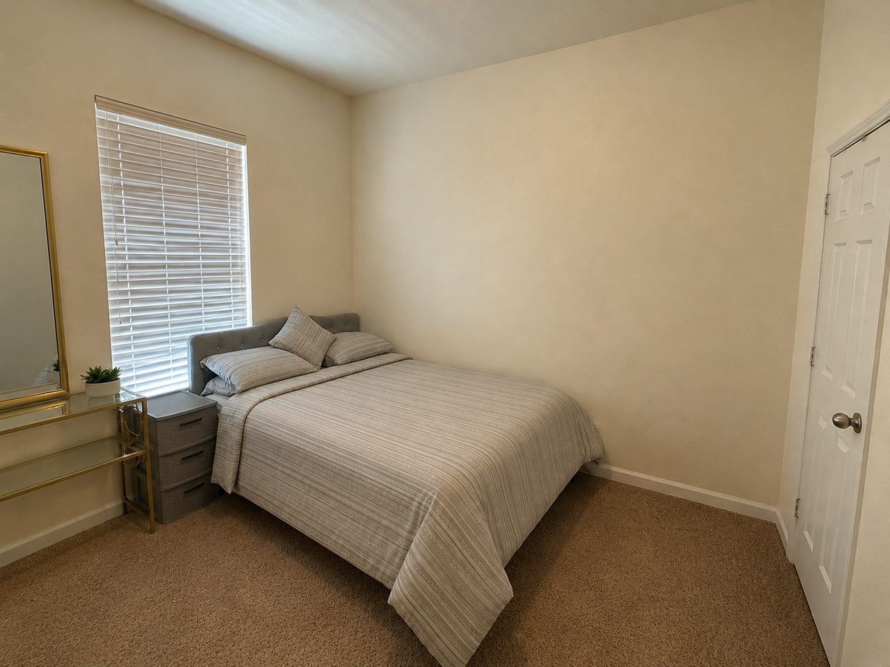 317 Lockhurst Dr #NA - Photo 2 of 7