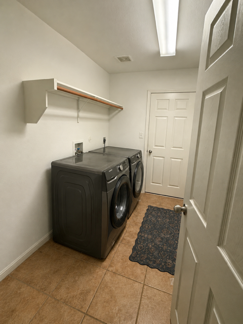 317 Lockhurst Dr #NA - Photo 5 of 7