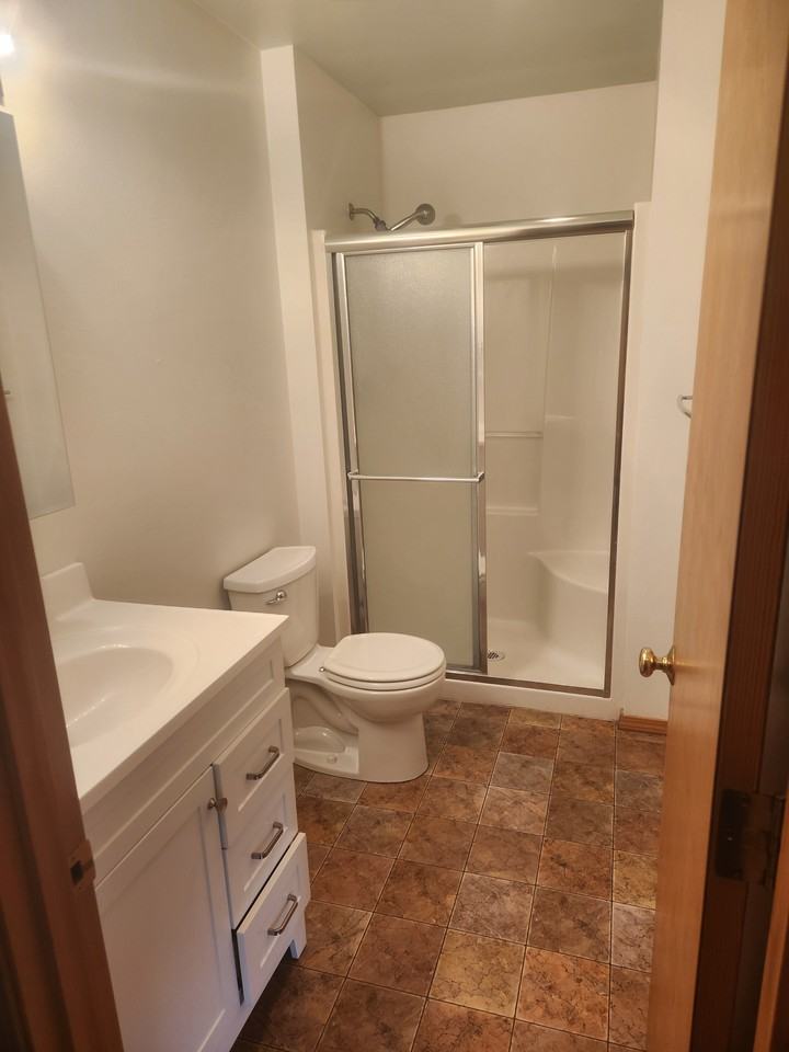 4608 15th Ave Ne #NA - Photo 5 of 12