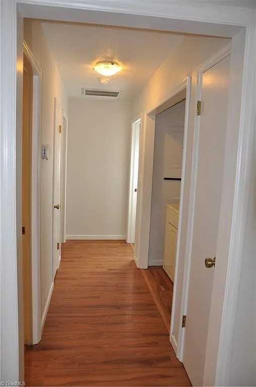 1504 Aspen Way #1504 - Photo 5 of 31