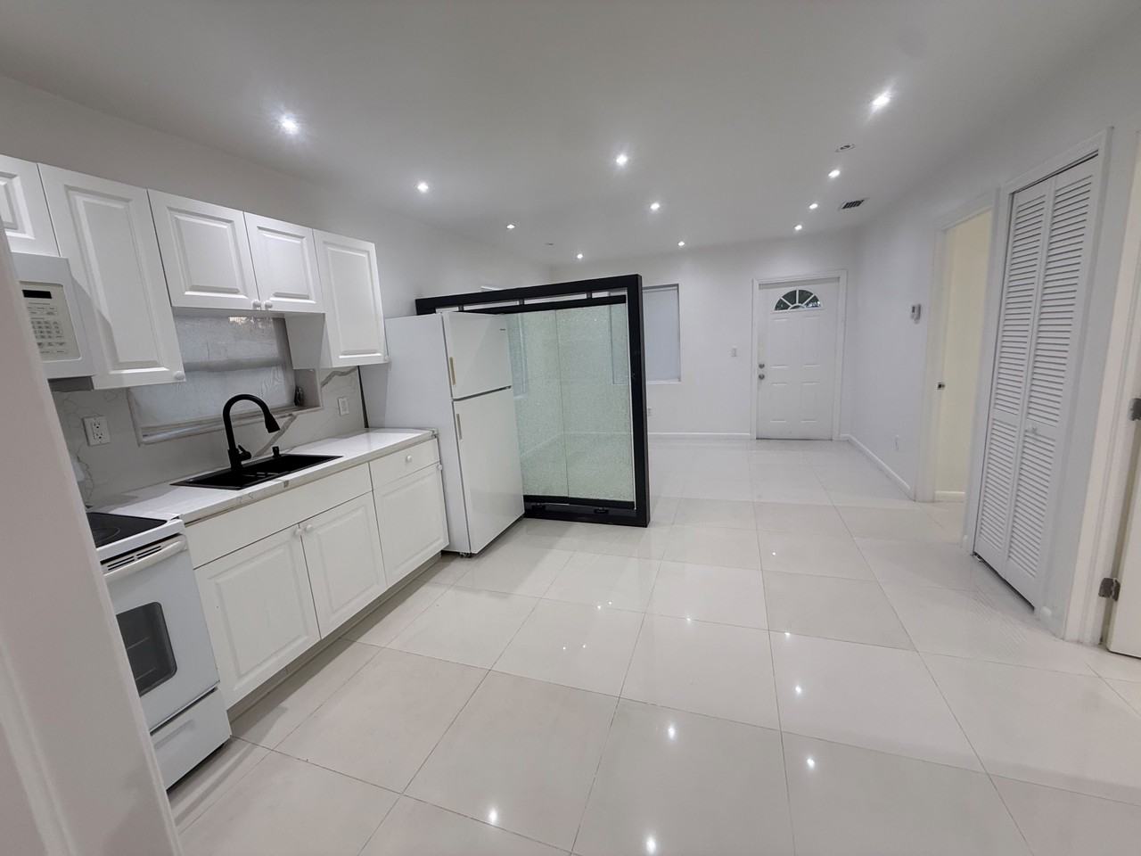 1420 Ne 154th Ter #NA - Photo 3 of 11