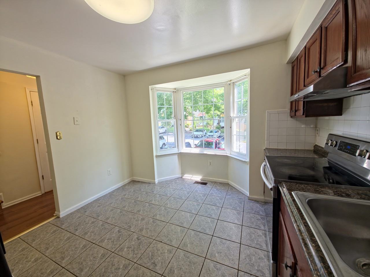 1014 Southern Night Ln - Photo 5 of 20