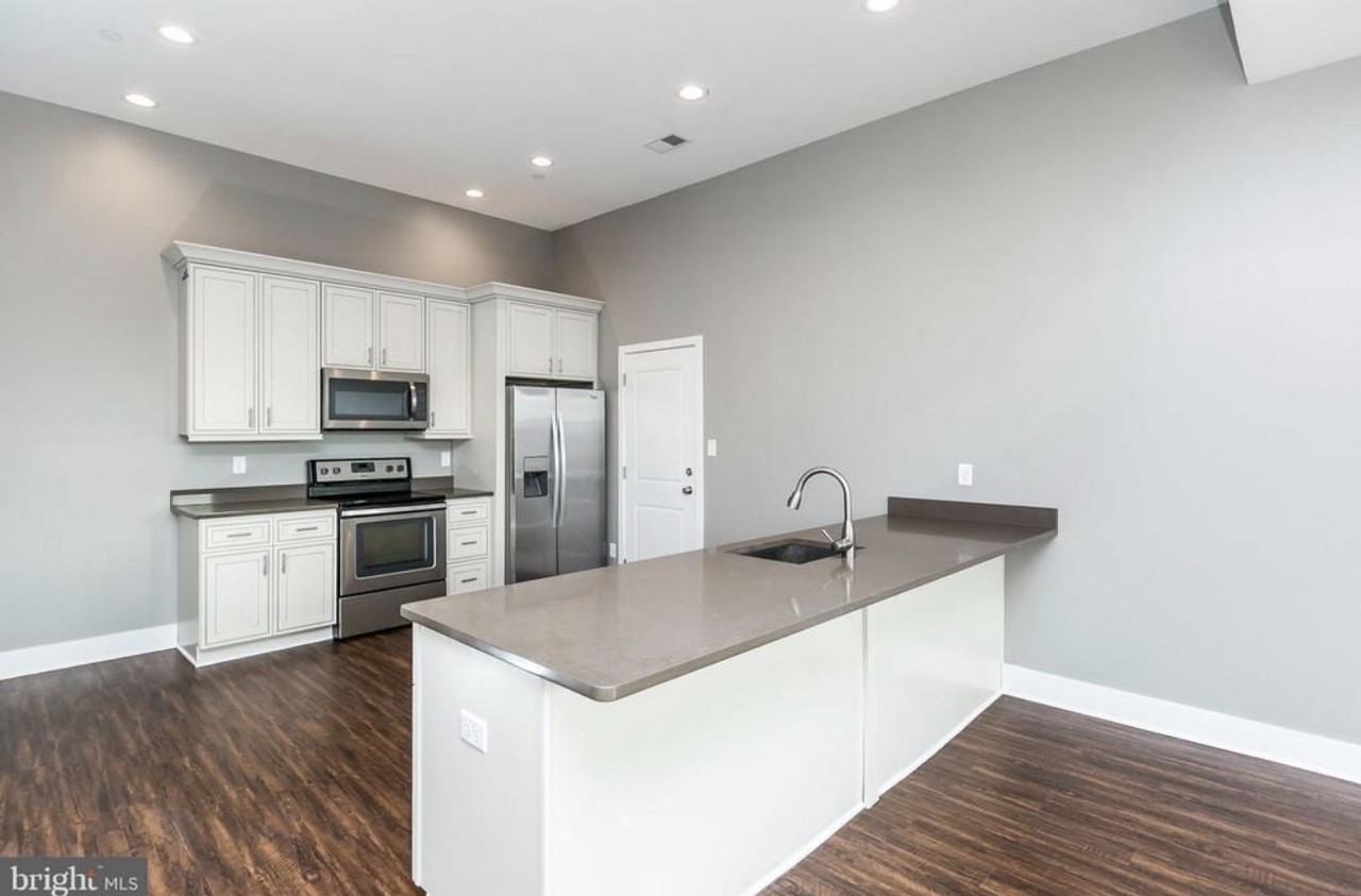 320 S Highland Ave #2 - Photo 2 of 15