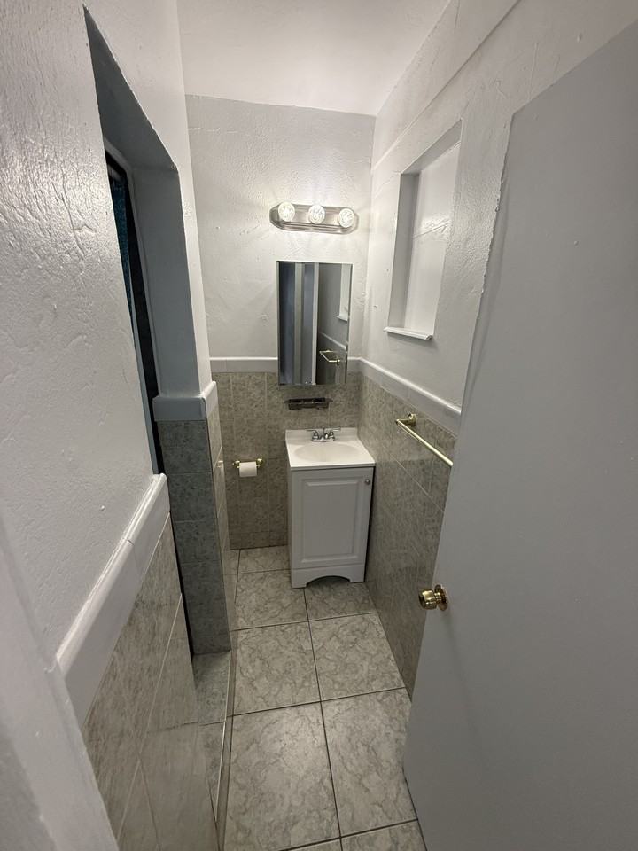 6387 Coral Way #NA - Photo 6 of 10