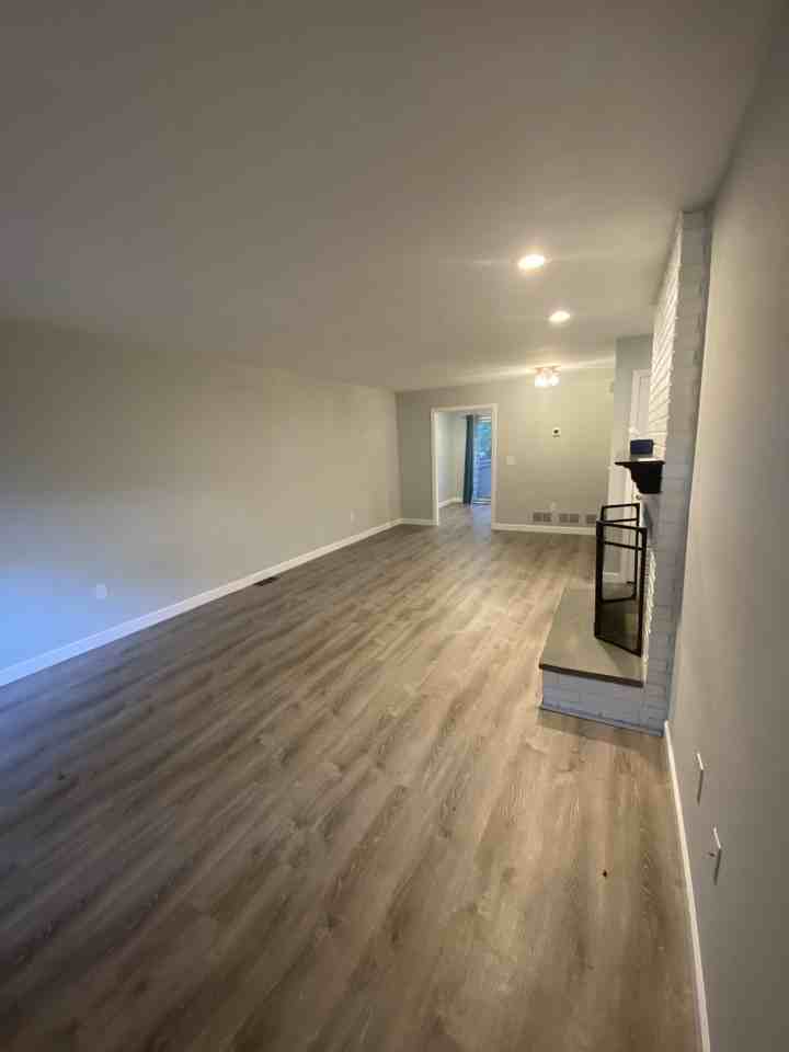 Windwood Dr #2 - Photo 5 of 9