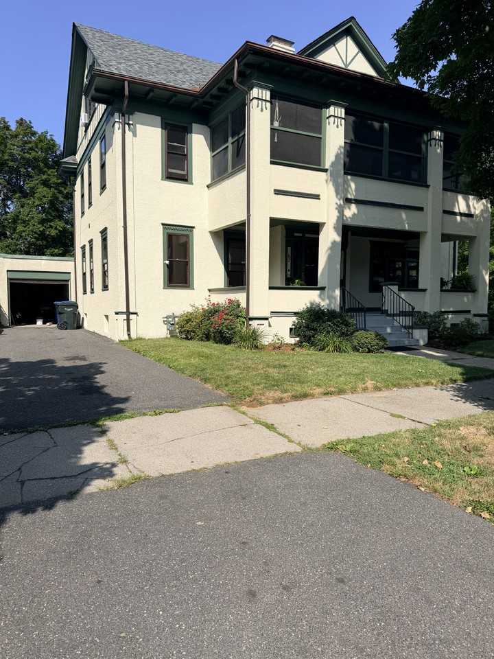 62 Firglade Ave #1 - Photo 3 of 16