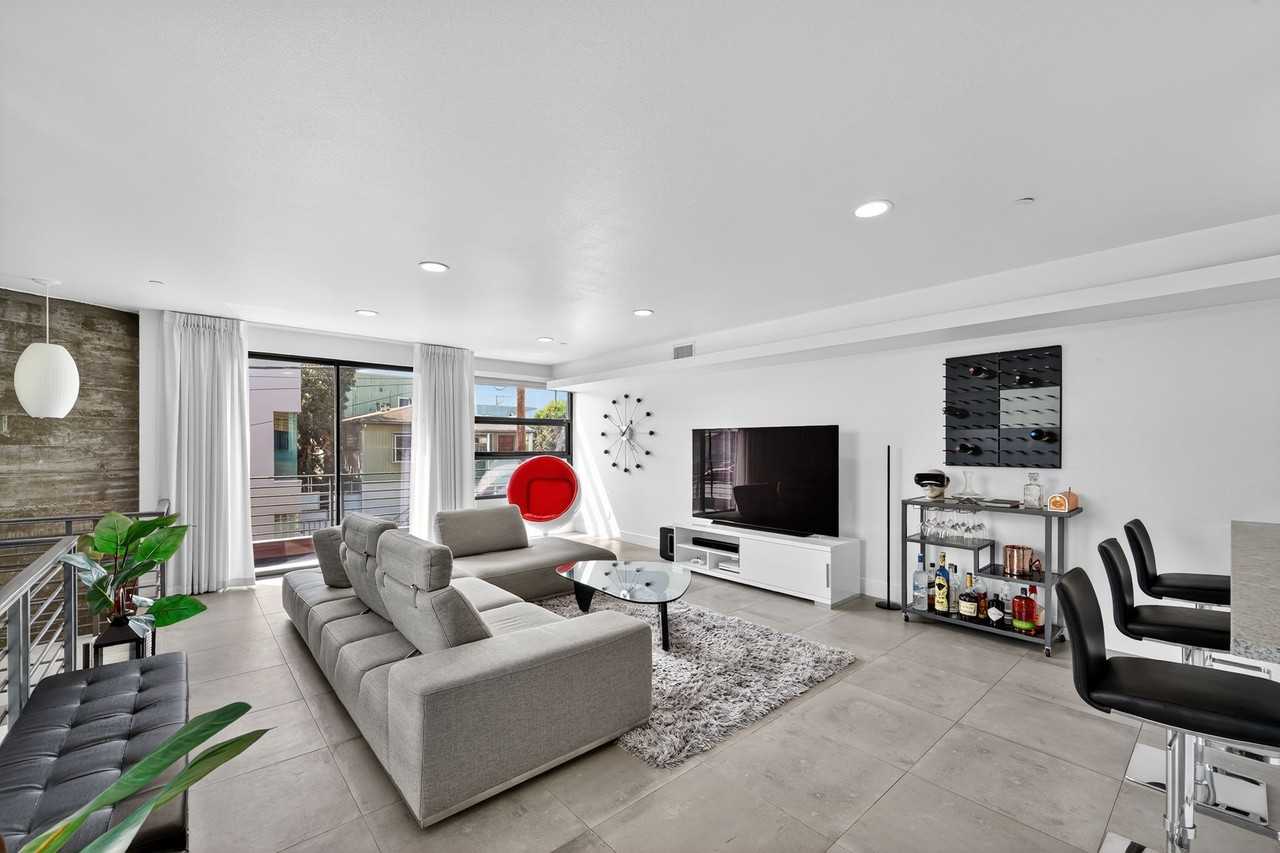1418 Innes Pl #NA - Photo 2 of 33