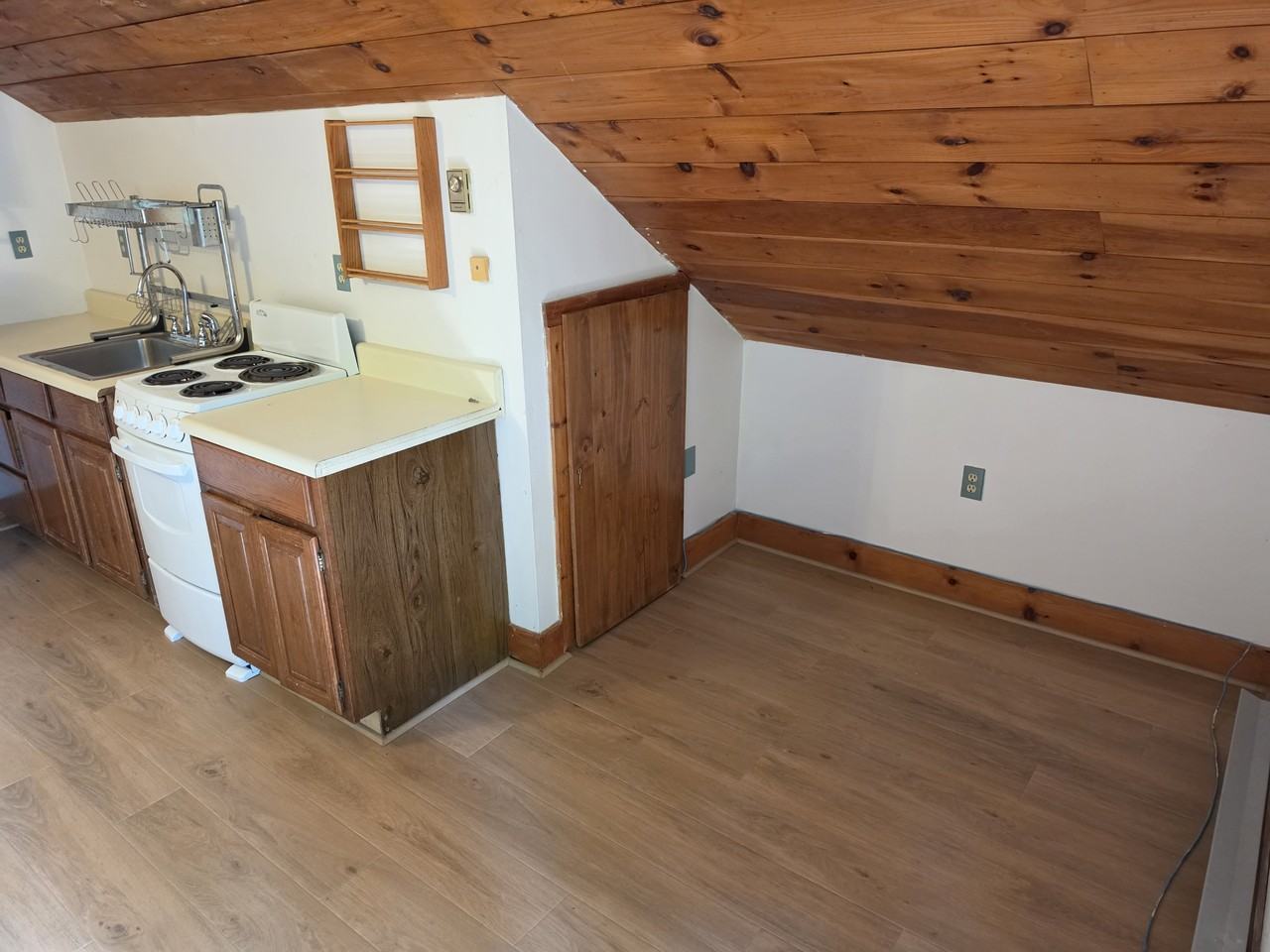 3152 Cochran Rd #3 - Photo 2 of 19