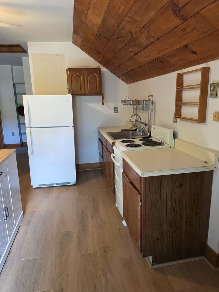 3152 Cochran Rd #3 - Photo 4 of 19