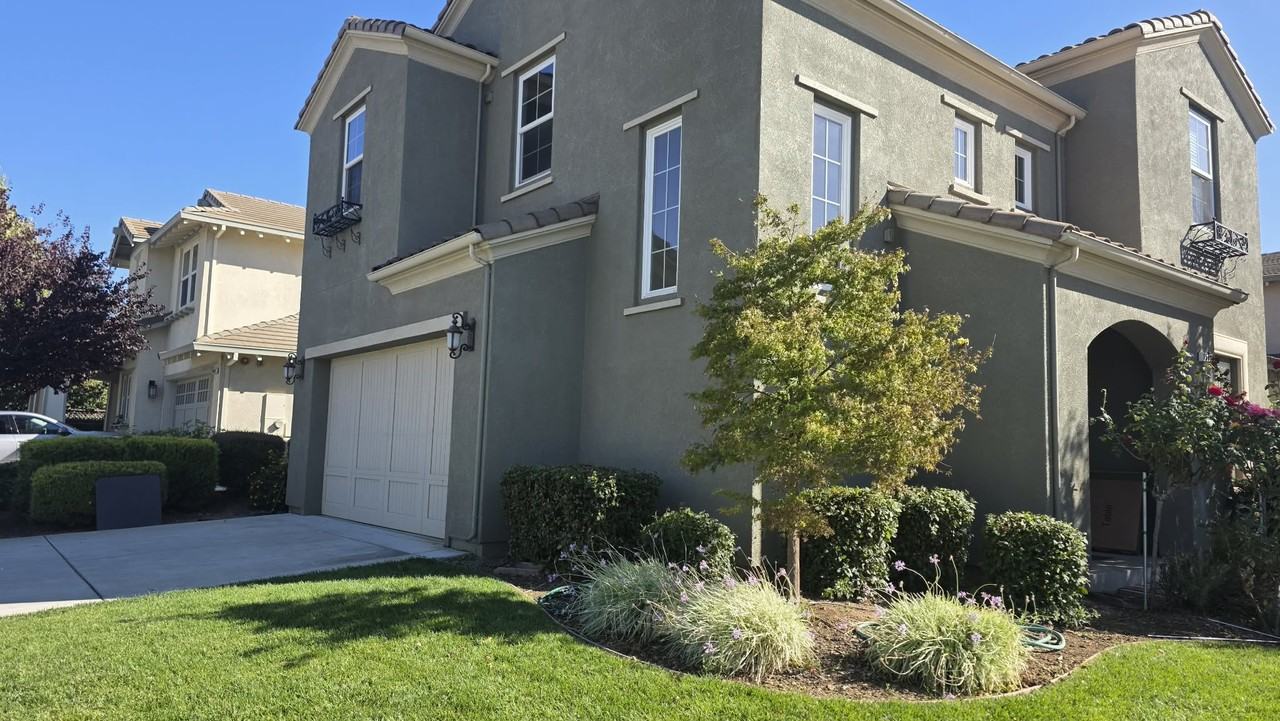 1560 Bautista Way #NA - Photo 2 of 21