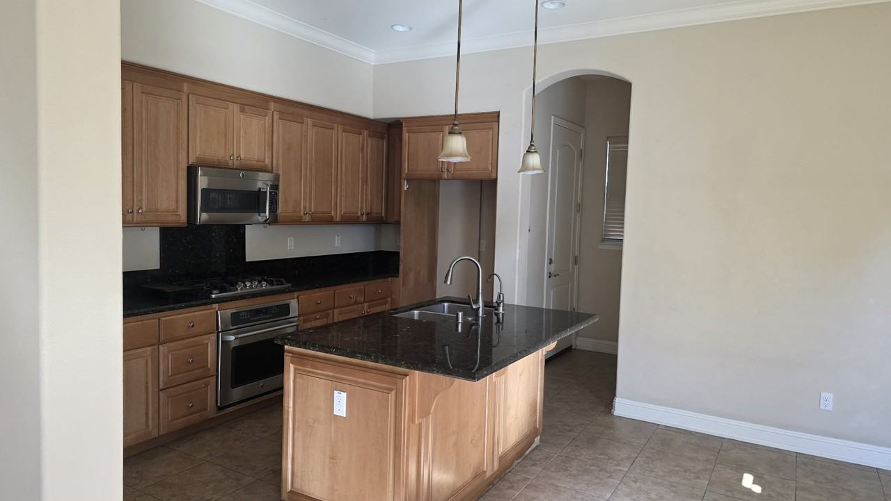 1560 Bautista Way #NA - Photo 6 of 21