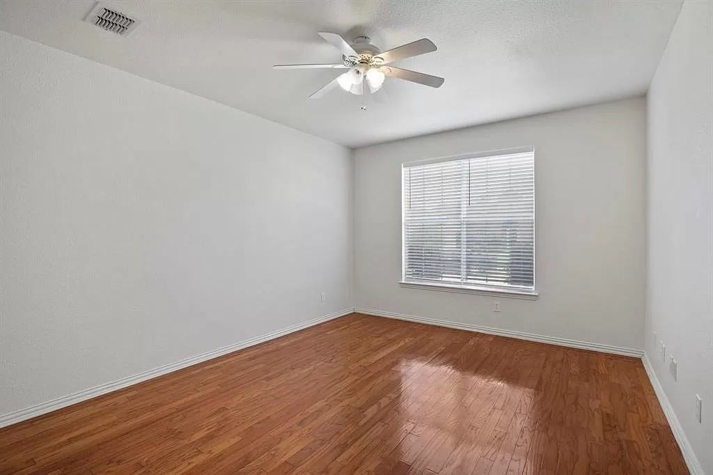 3420 Devonshire Ct #NA - Photo 7 of 10
