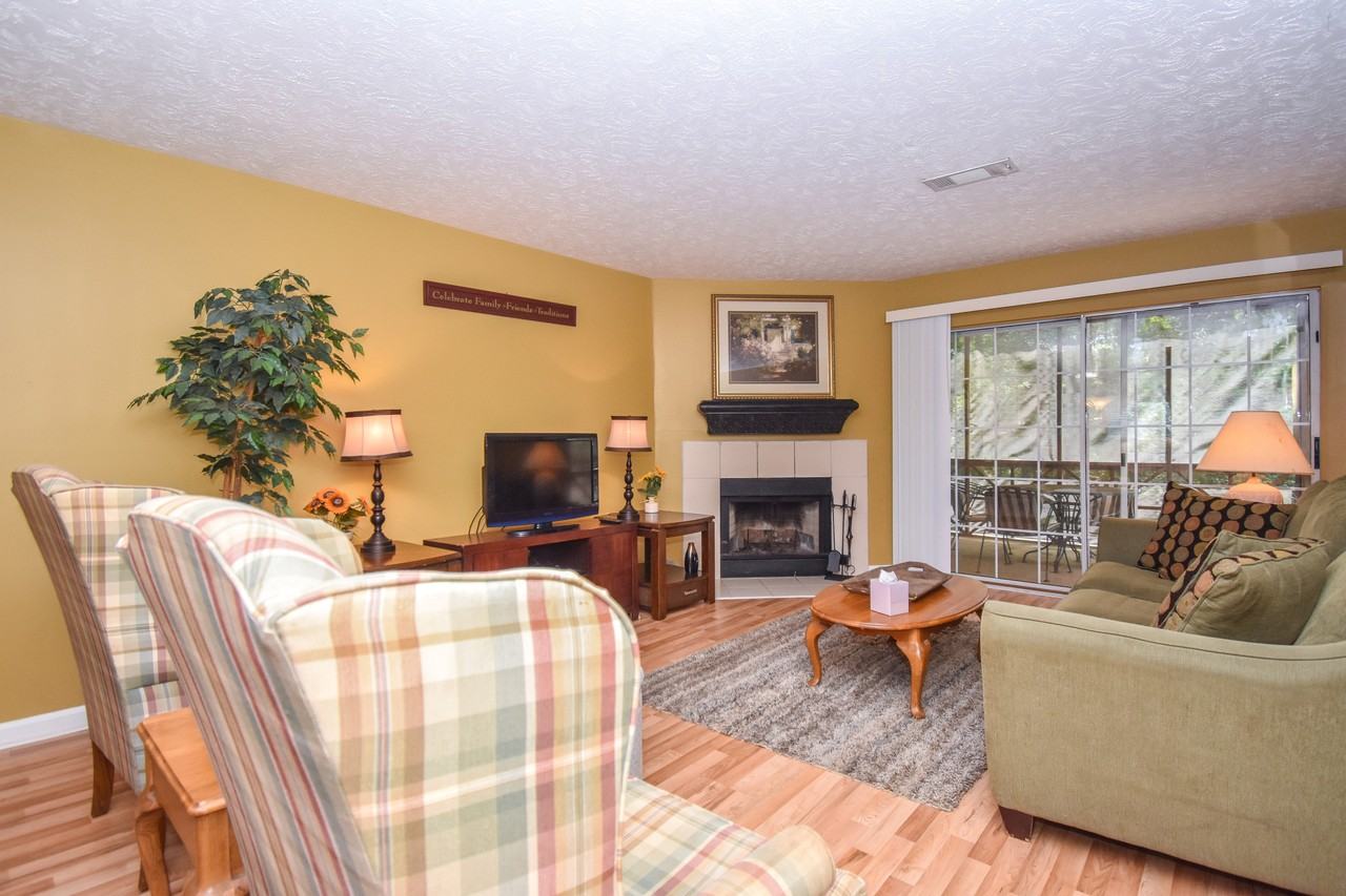 741 Lakeview Ridge Ct #103 - Photo 3 of 31