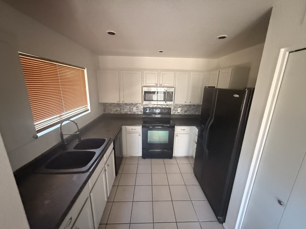 8549 W Windsor Blvd #NA - Photo 5 of 17