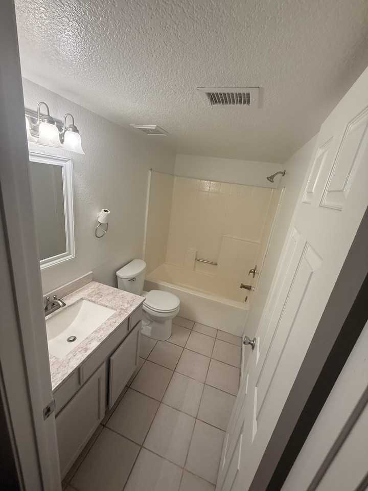 8549 W Windsor Blvd #NA - Photo 7 of 17