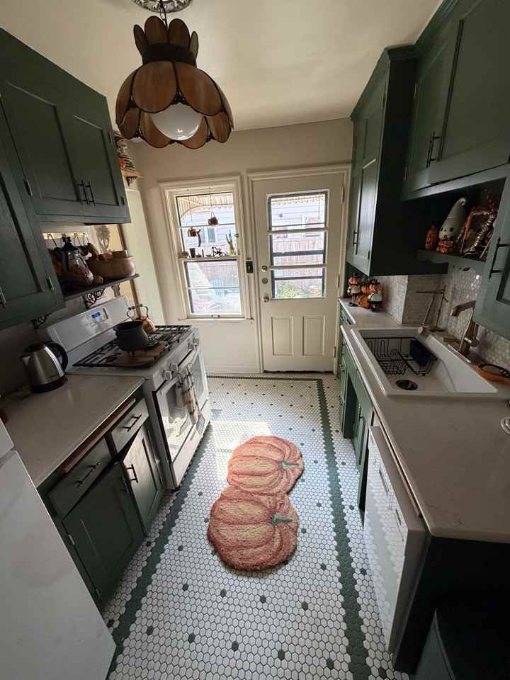 447 Fairview Ave S #447 - Photo 3 of 20