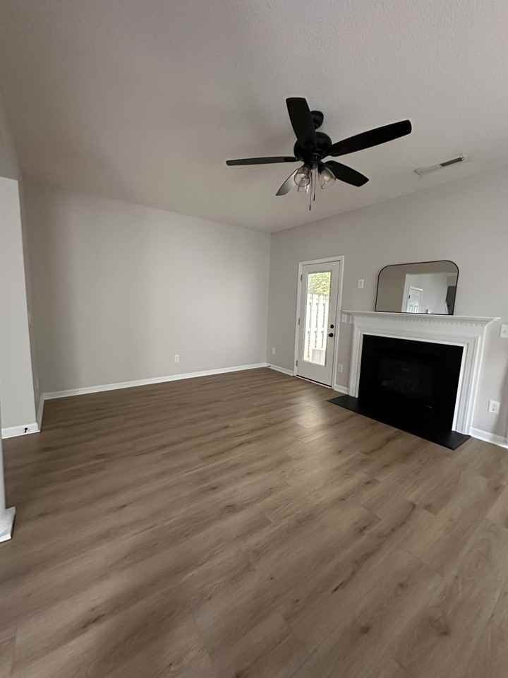 144 Queensberry Ct #144 - Photo 5 of 20