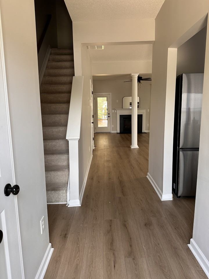 144 Queensberry Ct #144 - Photo 7 of 20