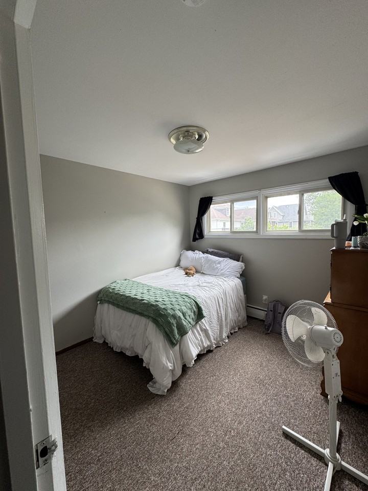 707 W Main St #3 - Photo 4 of 13
