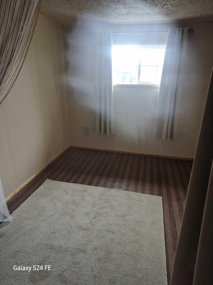 1803 Se 14th St #1 - Photo 2 of 4