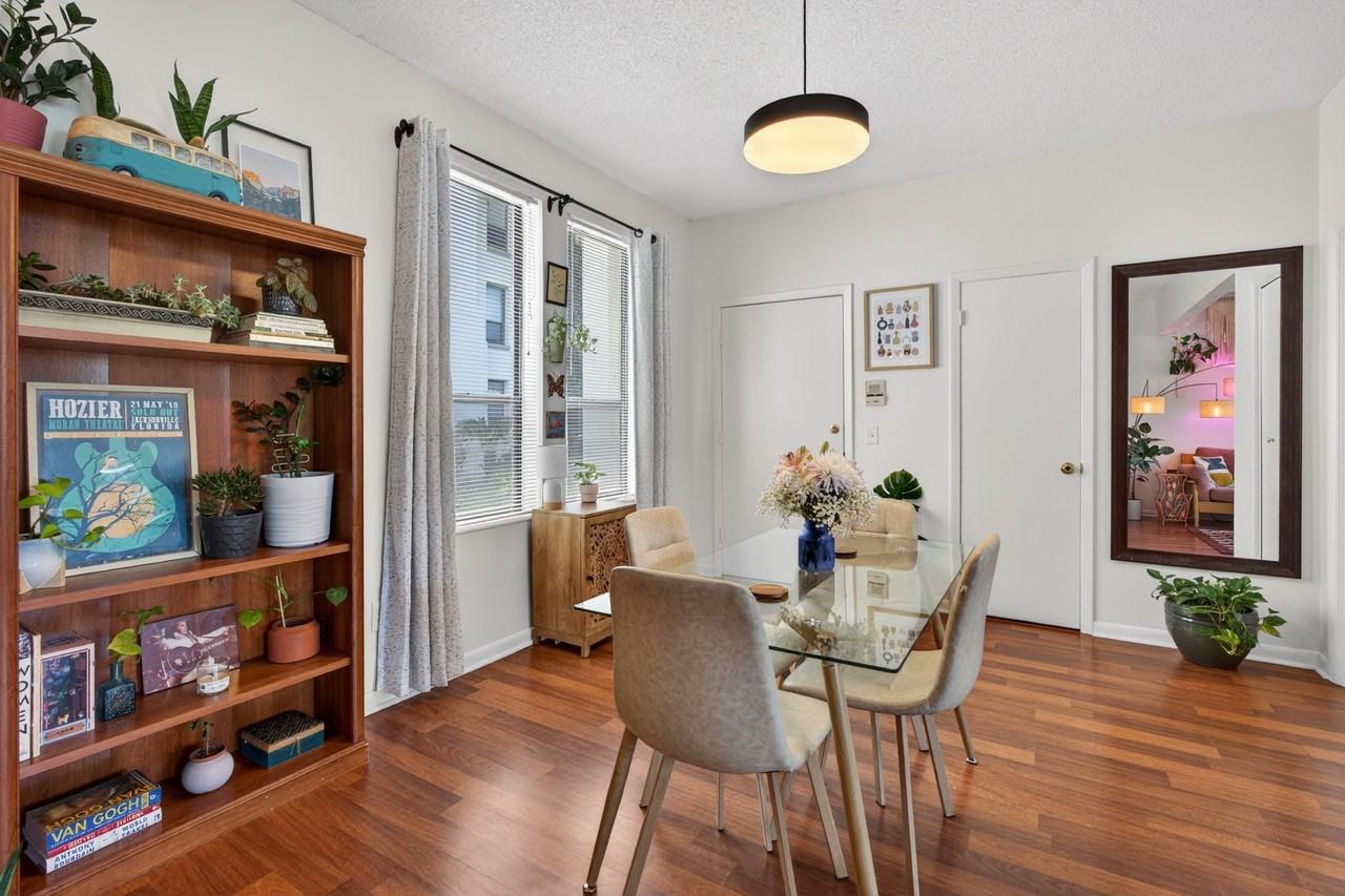 2545 Oak St #13 - Photo 5 of 27