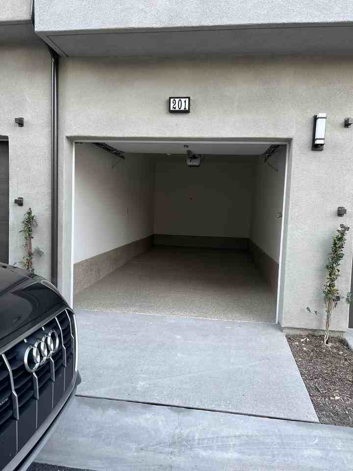 1301 Lasso Way #201 - Photo 6 of 8