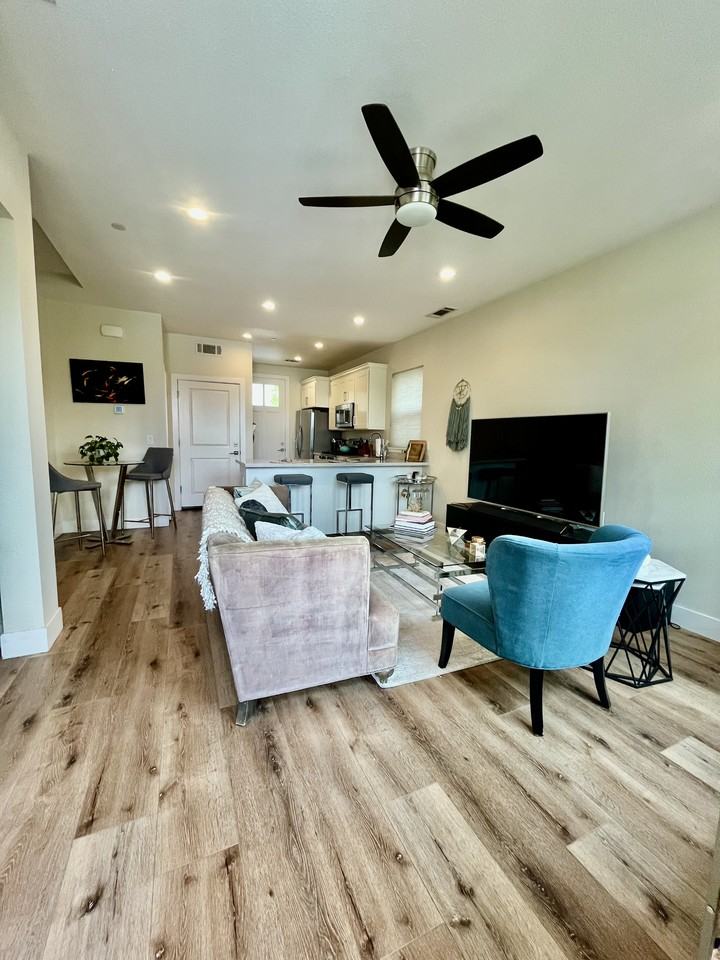 41 W Dunne Ave #41 - Photo 4 of 9