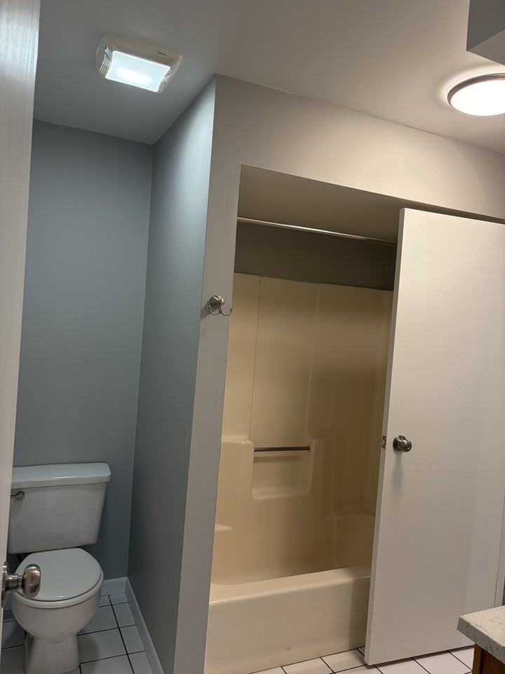 880 N Lakeside Dr #3C - Photo 7 of 18