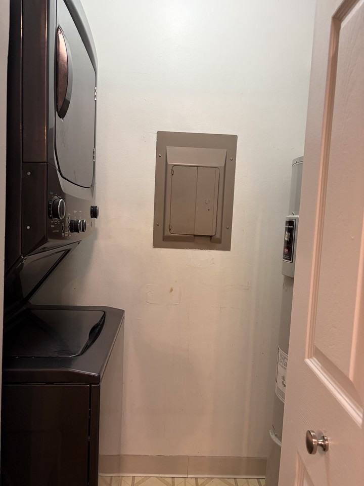880 N Lakeside Dr #3C - Photo 6 of 11