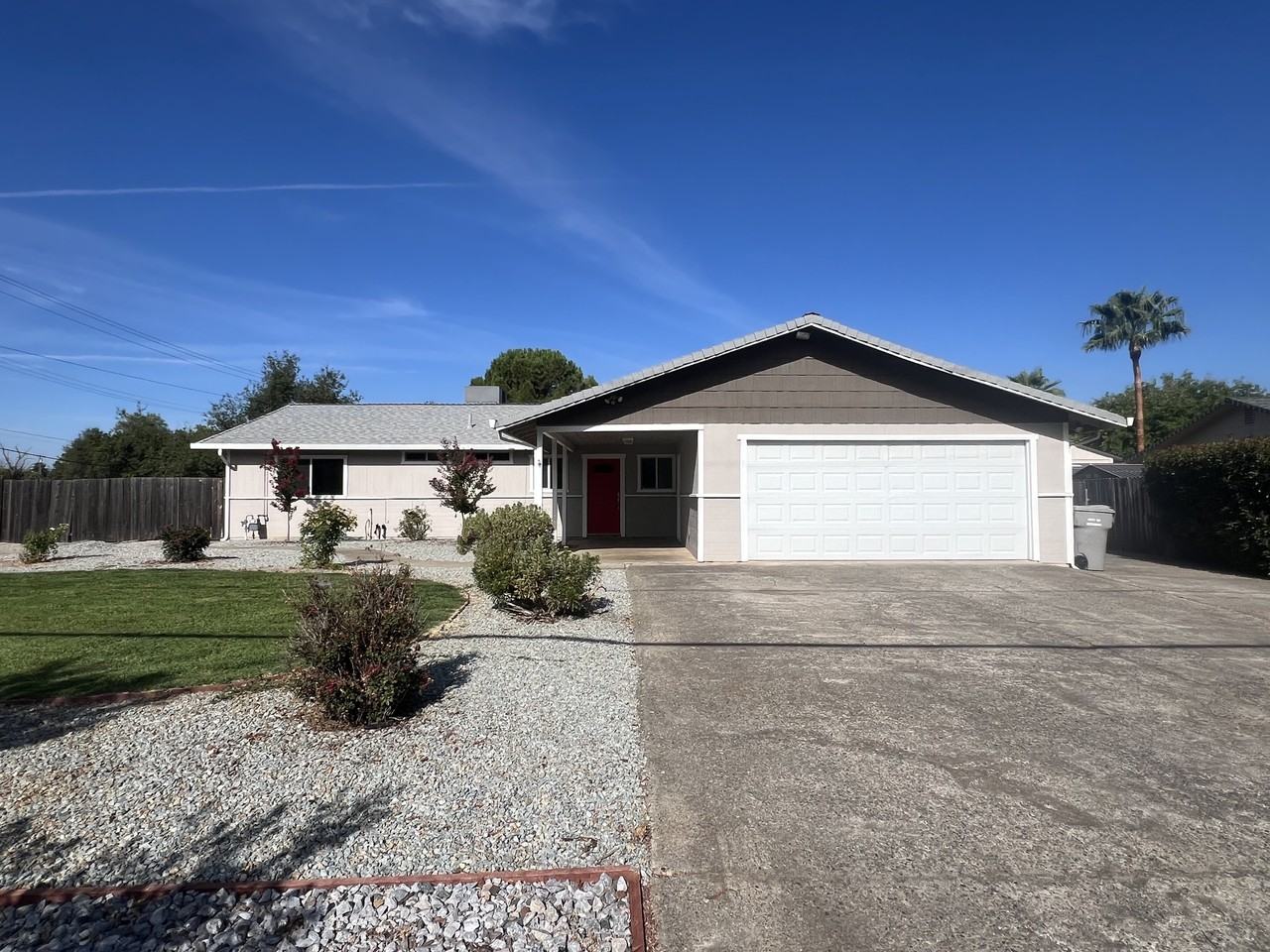4976 Huntington Dr #NA - Photo 2 of 2
