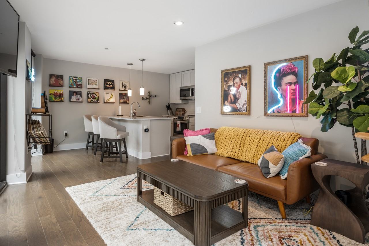 154 Biltmore Ave #101 - Photo 3 of 26