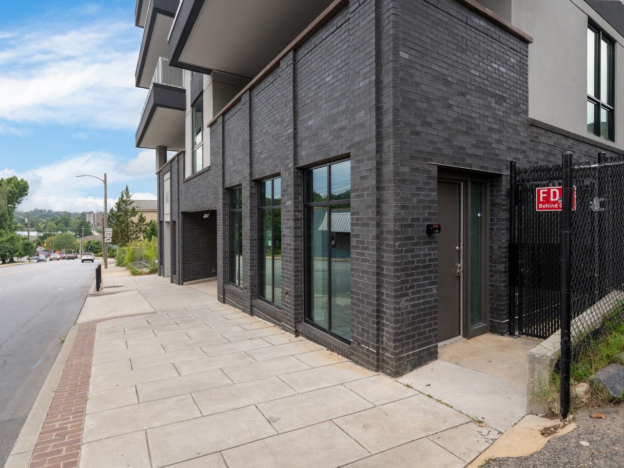 154 Biltmore Ave #101 - Photo 5 of 26