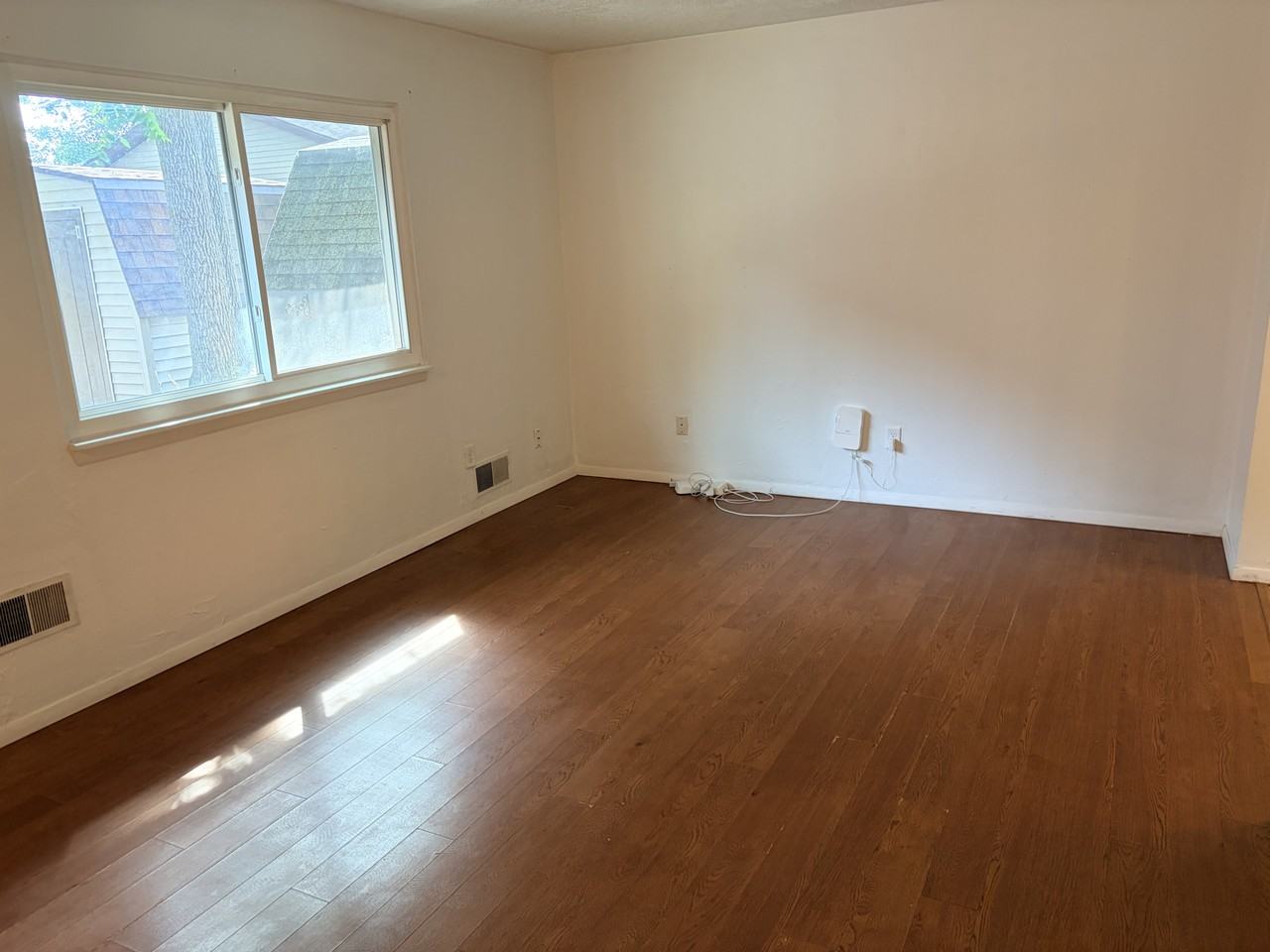 4179 Greenwood Ave #NA - Photo 5 of 13