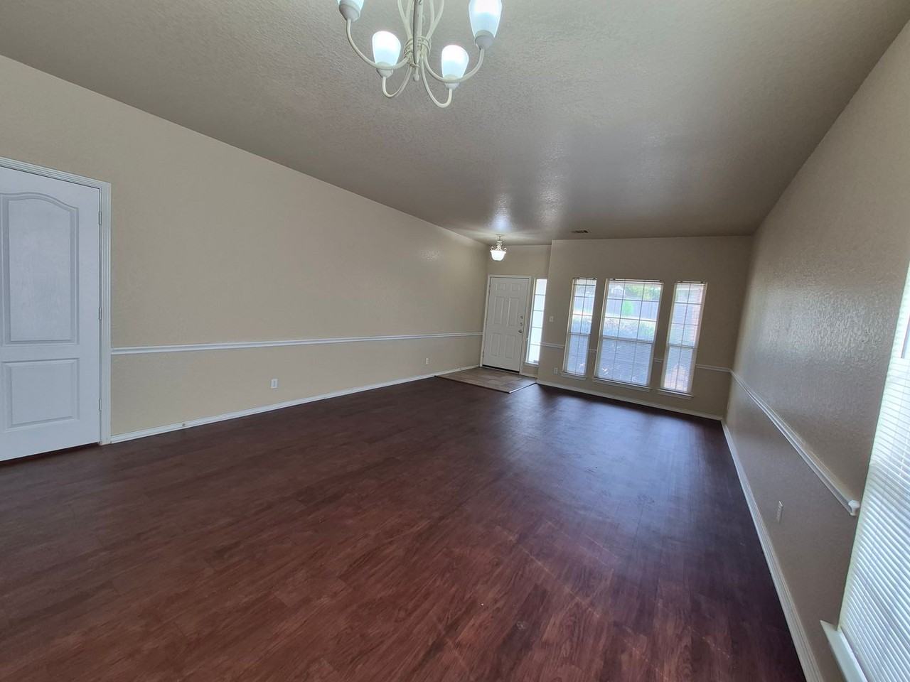21215 Encino Ash - Photo 2 of 39