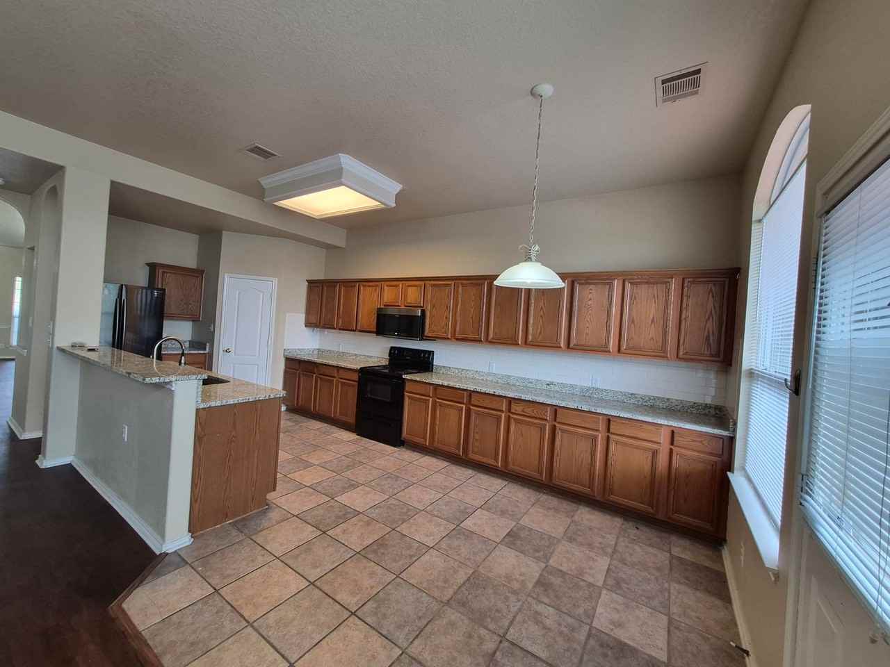 21215 Encino Ash - Photo 6 of 39