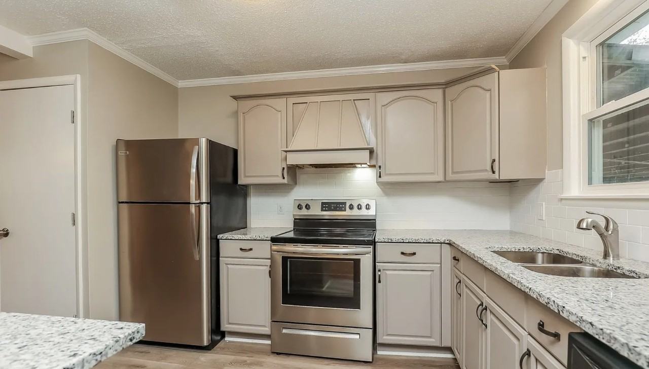 176 Timberlake Dr #NA - Photo 5 of 14