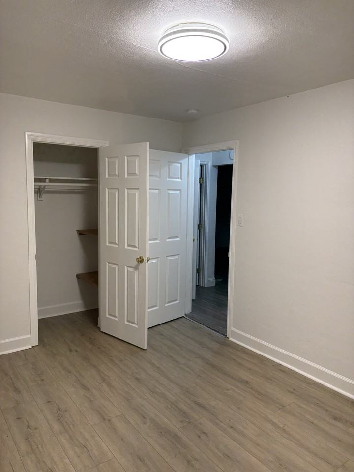 545 Rollins Rd #NA - Photo 7 of 19