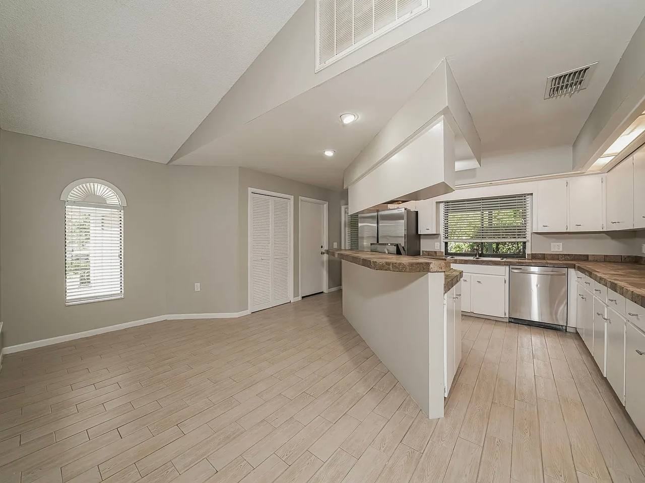 1018 Timbergreen Dr #NA - Photo 5 of 10
