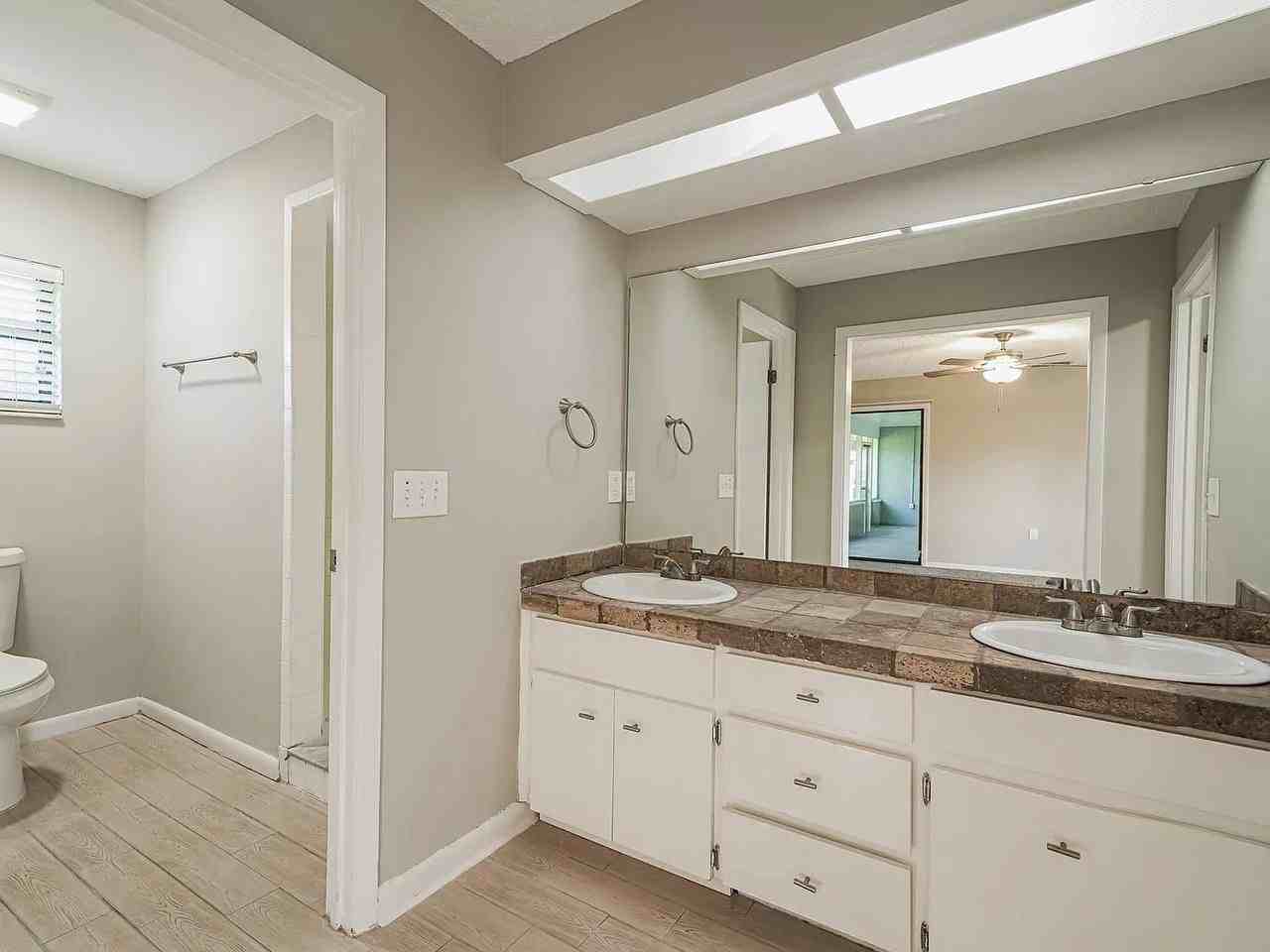 1018 Timbergreen Dr #NA - Photo 7 of 10