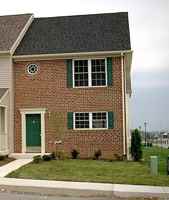 featured image of 8 Mabel Ln #8