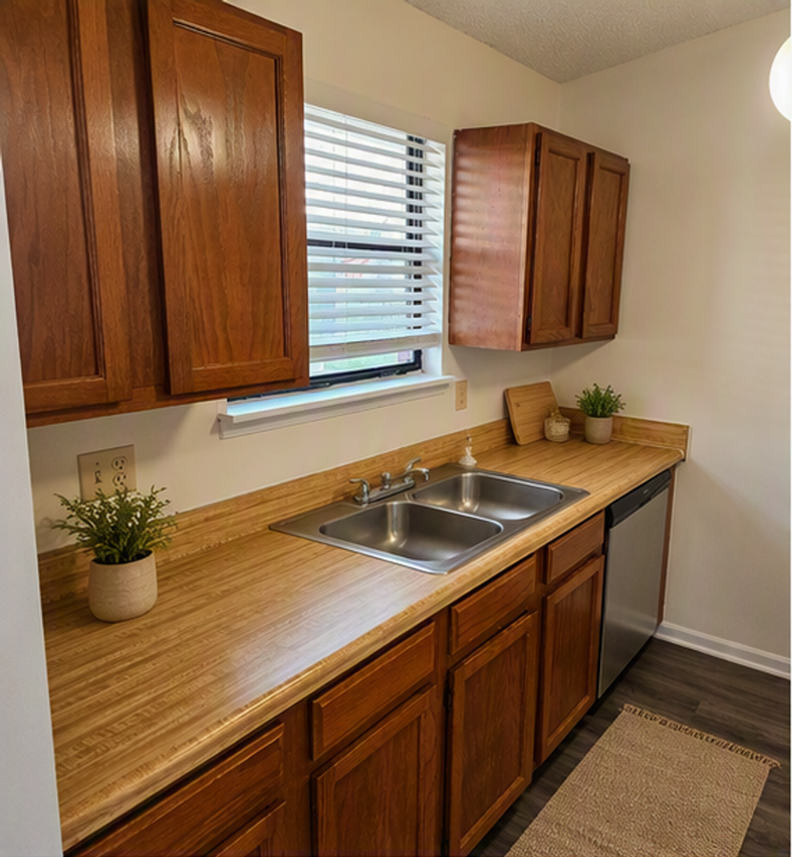 1342 Independence Dr #C - Photo 5 of 24