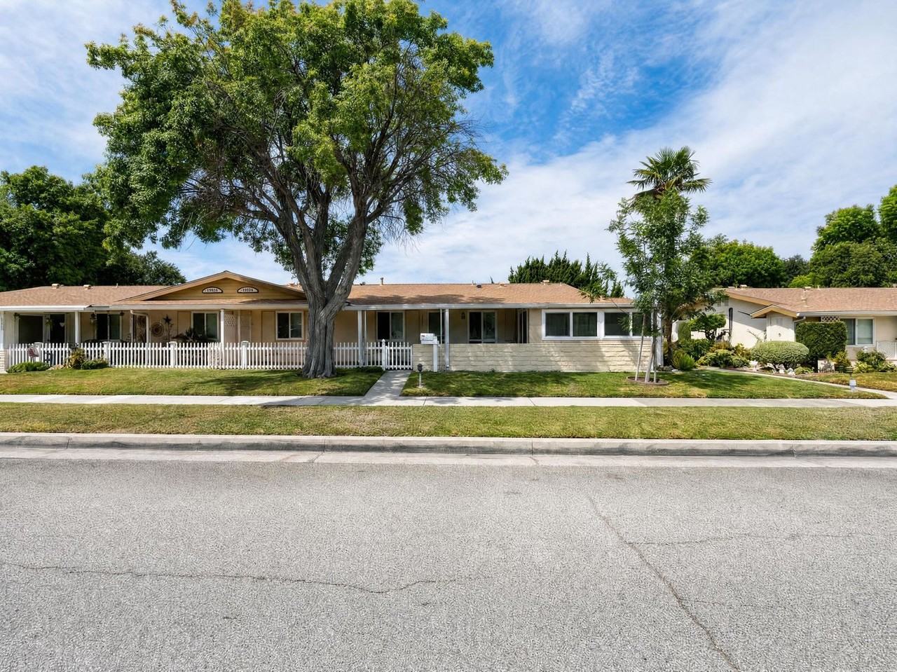 19021 Avenue Of The Oaks - Photo 3 of 31