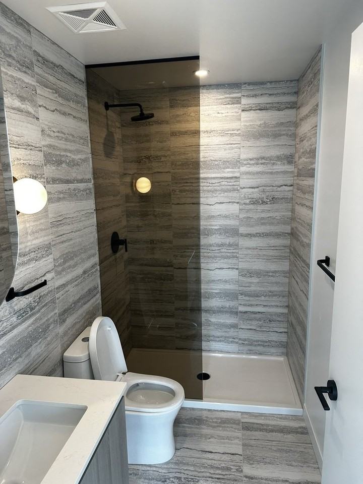 2625 Dundas St W - Photo 7 of 12