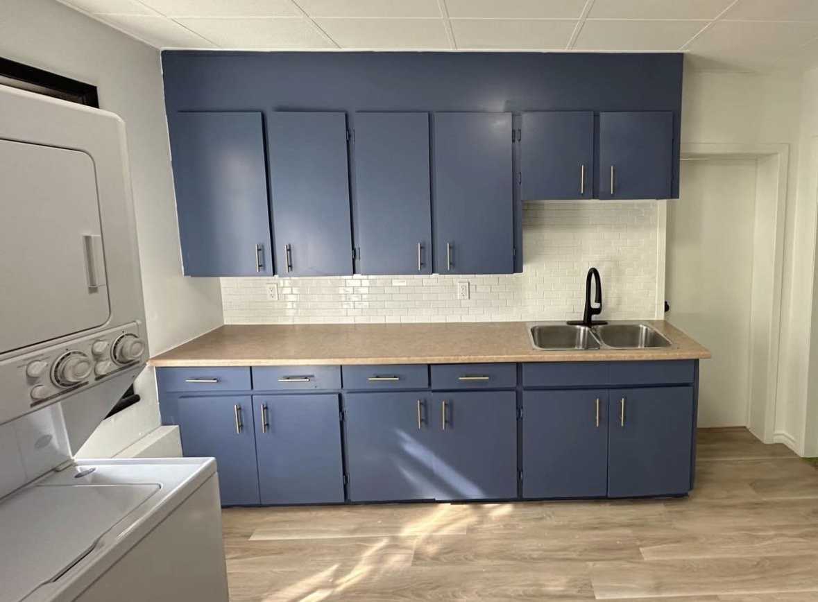 61 Peel St - Photo 3 of 8