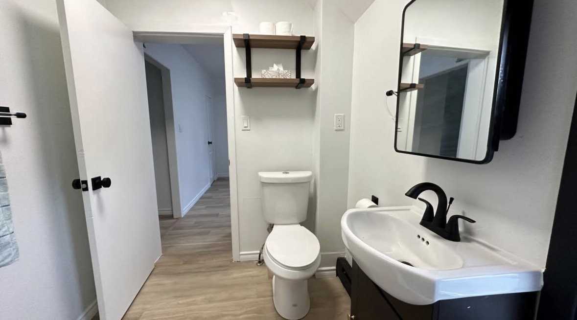 61 Peel St - Photo 4 of 8