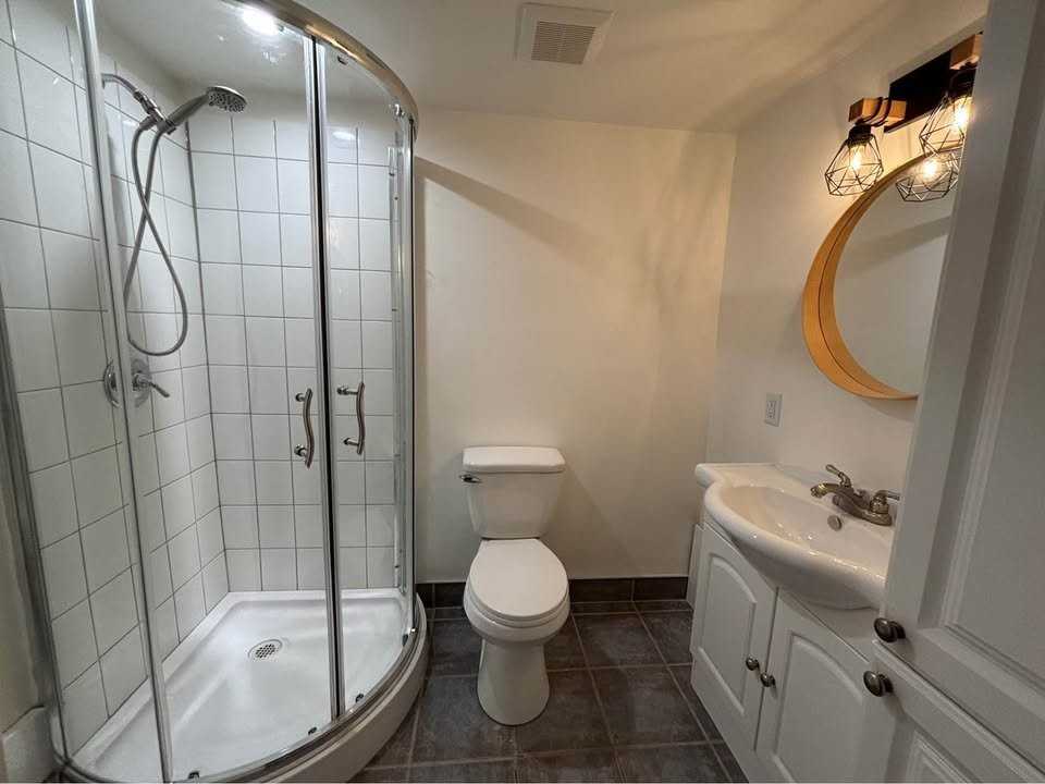 2422 Hyannis Dr - Photo 7 of 11