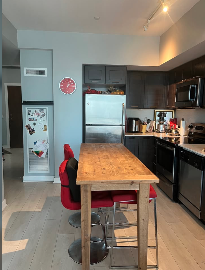 2220 Lake Shore Boulevard West - Photo 7 of 9