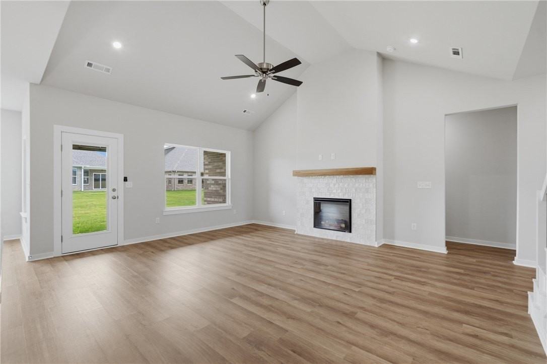 2307 N Presley St - Photo 7 of 33