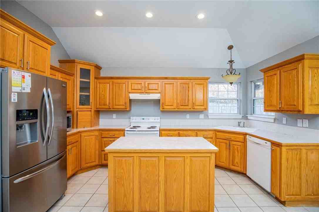 3800 Se 8th St - Photo 7 of 21