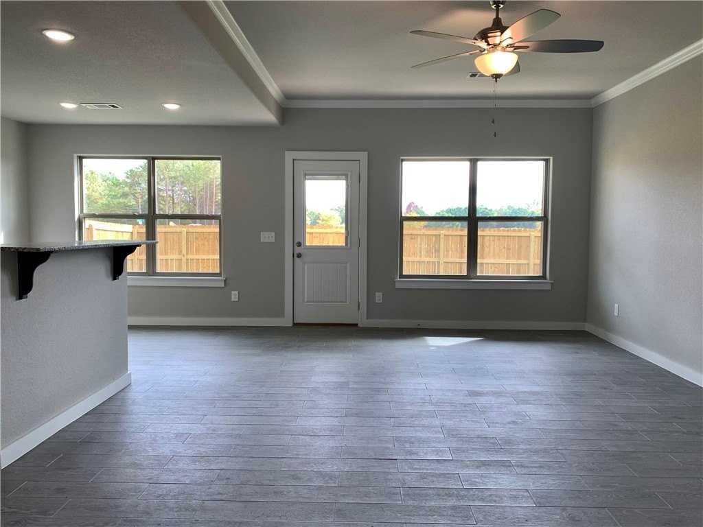 432 Rineel Ave - Photo 4 of 20